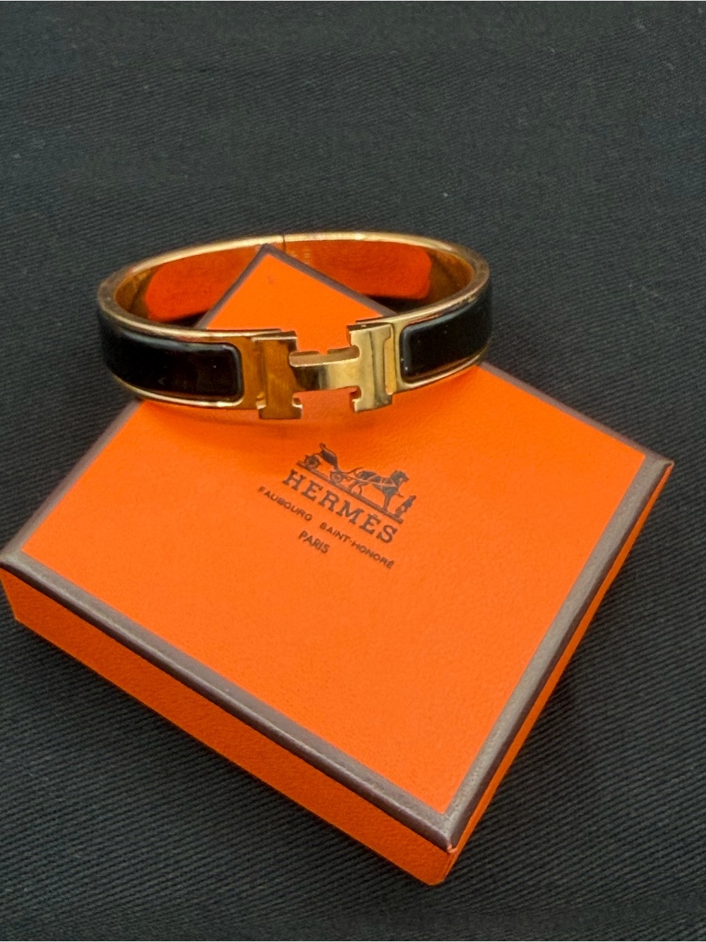 Hermes click H bracelet gold black
